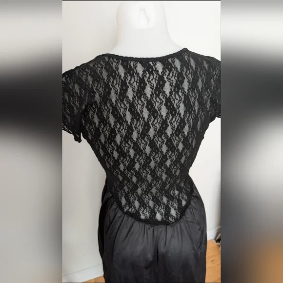Avon Black Lace Robe - Picture 2 of 4